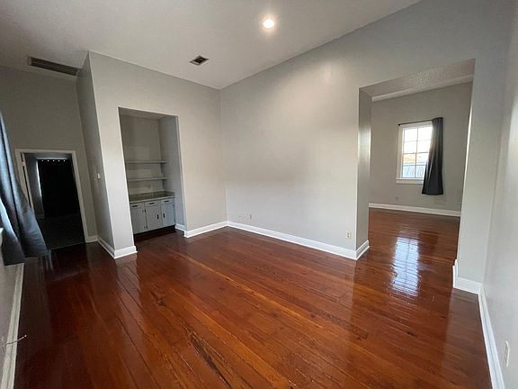 2nd image of 1322 Arabella St APT C