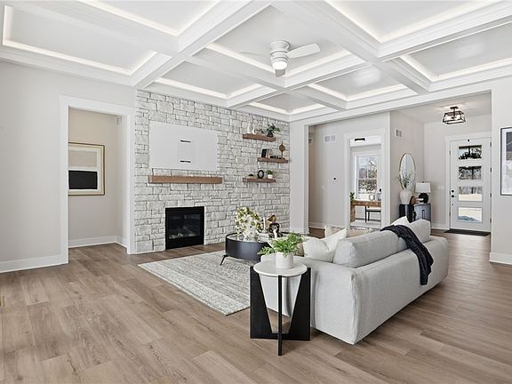 5th image of 347 Rumford Rd