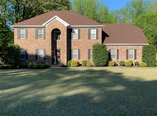 4232 Southern Manor Dr N, Lake Cormorant, MS 38641
