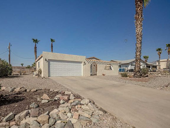 2nd image of 3523 Bluegrass Dr