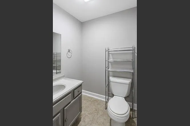 2 bed, 1.5 bath, 981 sqft, $1,850 — Photo 3