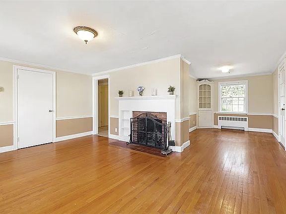 4th image of 100 Wildwood Ave #1