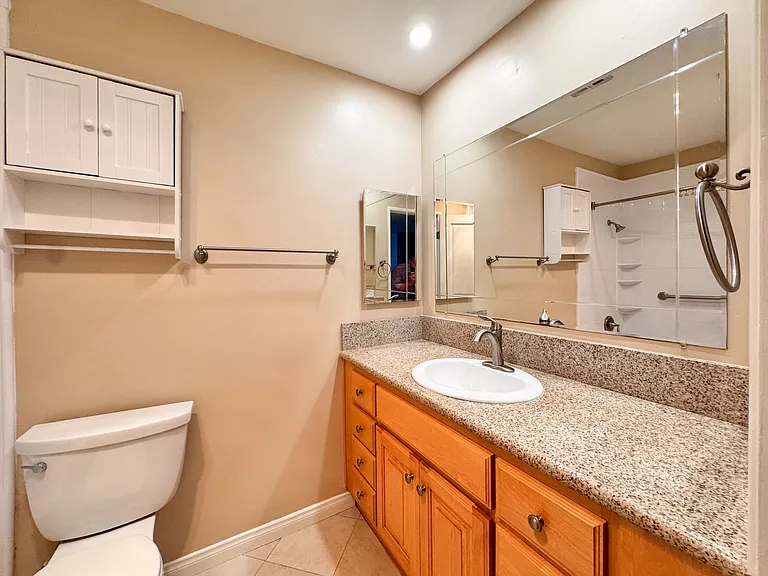 1907 Robinson Ave #106 — Photo 10