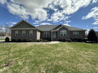 1240 Emerson Cir, Hopkinsville, KY 42240