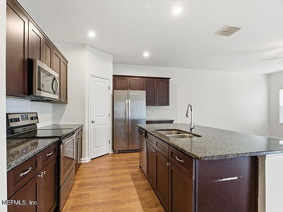 3rd image of 8179 RADICAN Road