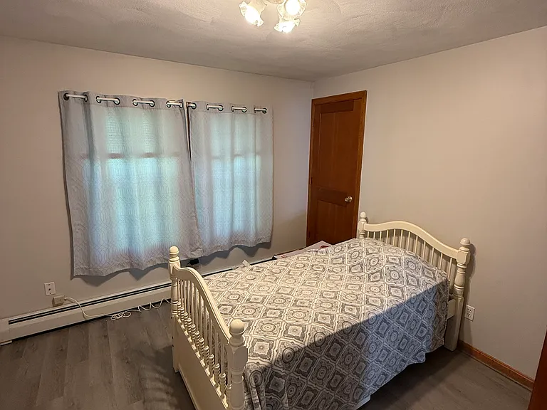 143 Read Ave — Photo 4