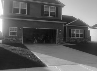 18446 Peggy Sue Dr, Lowell, IN 46356
