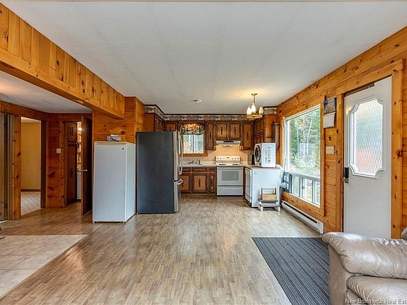 5th image of 41 Hunters Ln