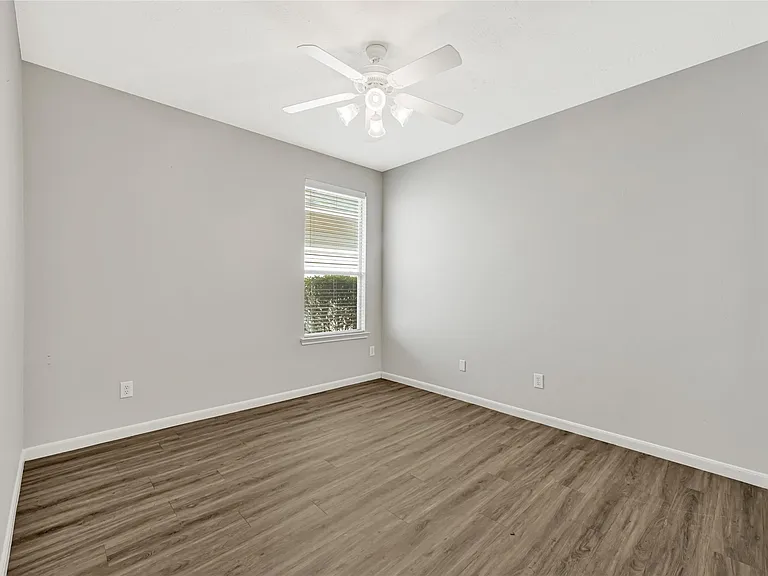 17255 Lafayette Hollow Ln — Photo 10