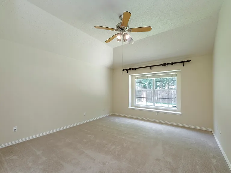 9906 Madison Dr — Photo 14
