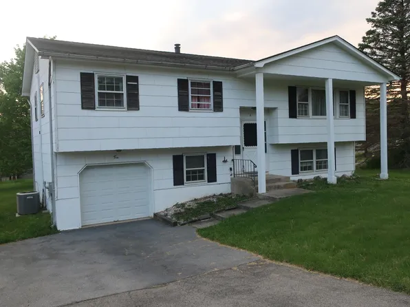 2 Webb Ct, Monroe, NY 10950