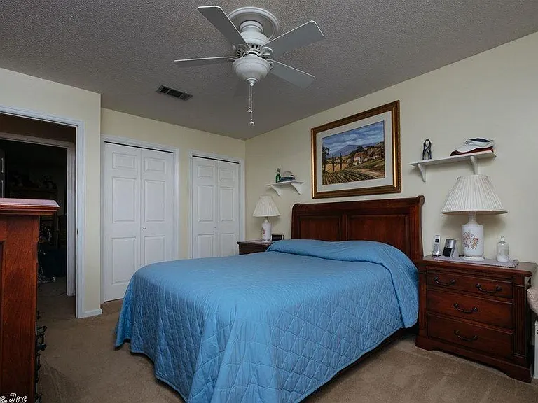4 Castle Hill Ct — Photo 33