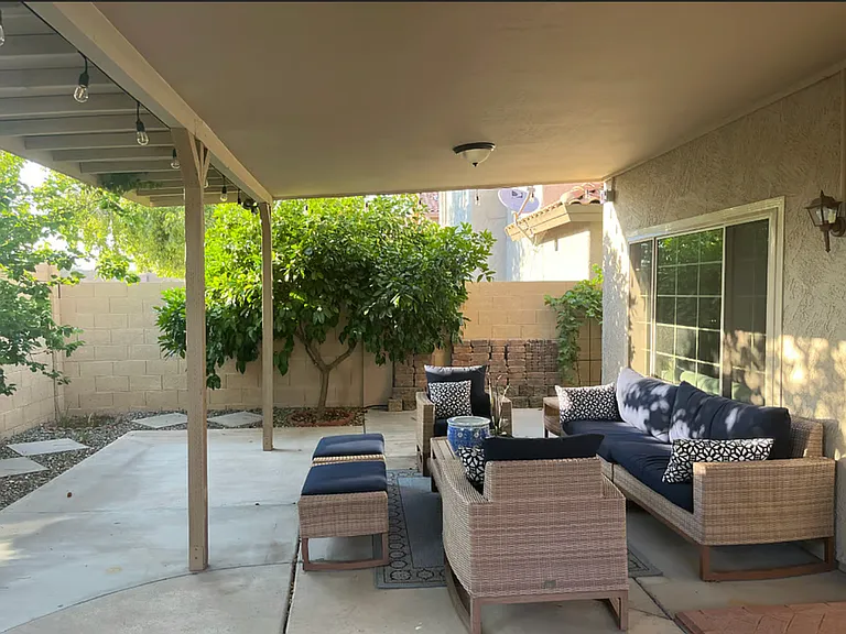 18412 N 44th Pl — Photo 2