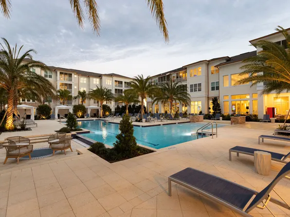 Pier 8 at The Preserve