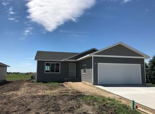 101 Lindsay Dr, Aurora, SD 57002