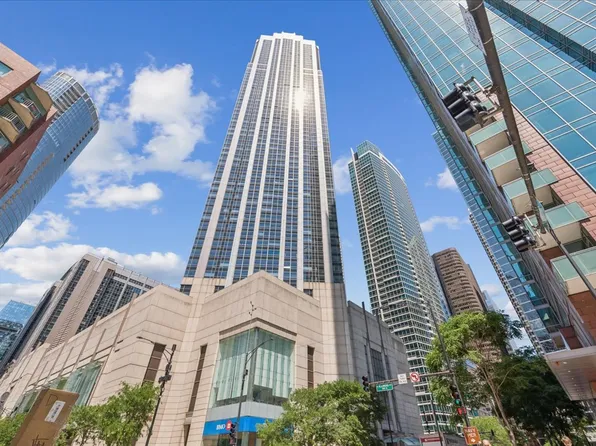 512 N McClurg Ct APT 1608, Chicago, IL 60611