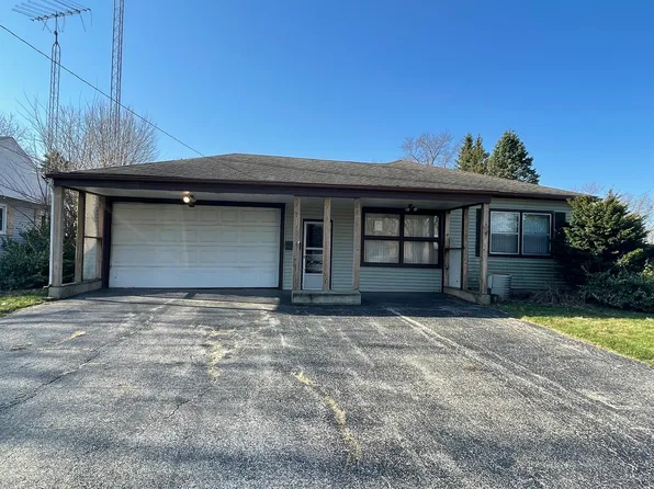 110 B St, Genoa, IL 60135