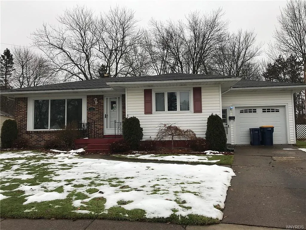 126 Bridlewood Dr photo 1