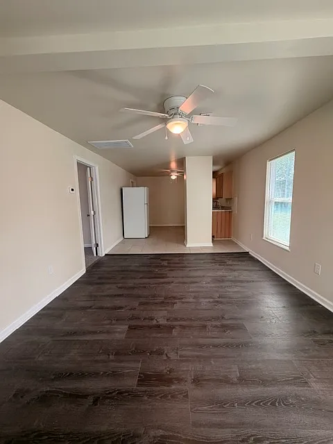2 bed, 1100 sqft, $1,350 — Photo 3