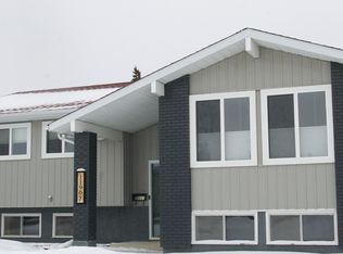 11907 152a Ave NW, Edmonton, AB