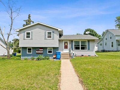 608 4th Avenue, Baraboo, WI, 53913