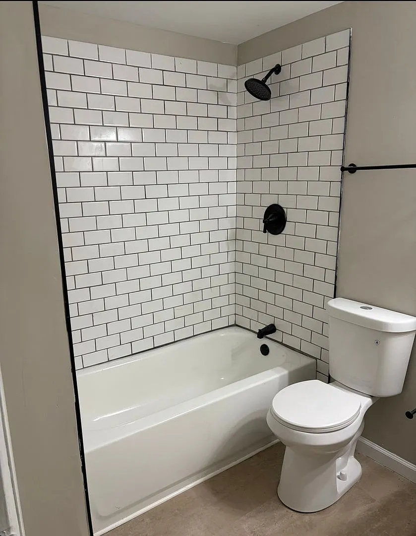 Recently renovated 4 bedroom/2 bathroom home! — Photo 4