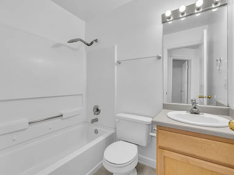 103 N Perth St — Photo 16