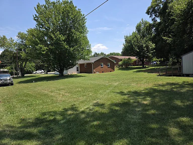 1300 Liberty Dr — Photo 2