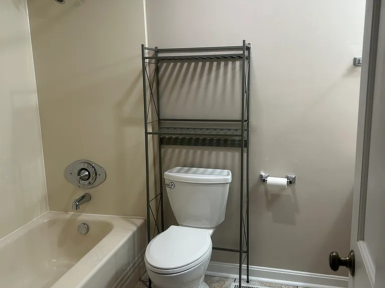108 Sharbot Ct — Photo 9