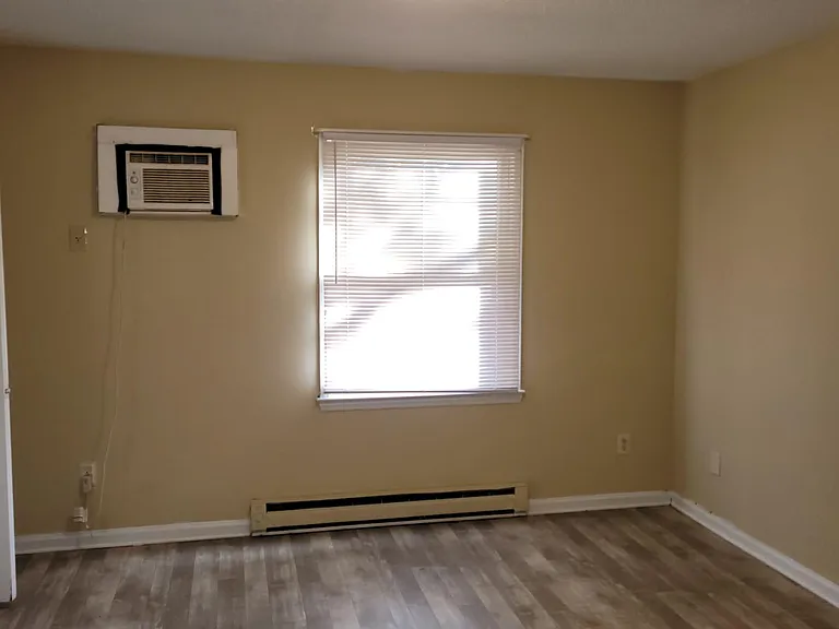 2705 McArthur Dr #B — Photo 3