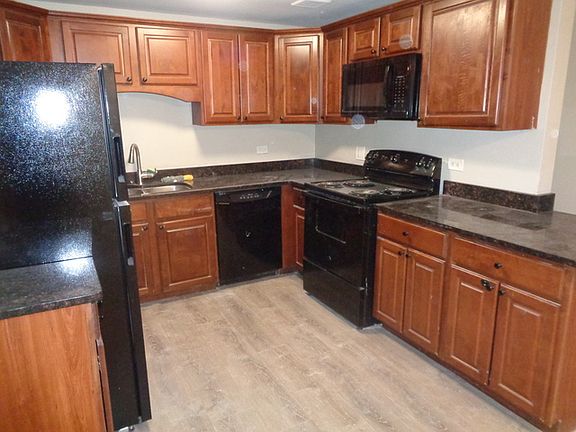 5th image of 8550 W 103rd Ter APT 107