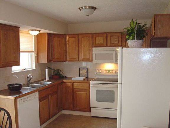 Kitchen with upgraded cabinets