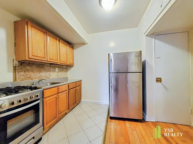 590 Ocean Ave #6G — Photo 2