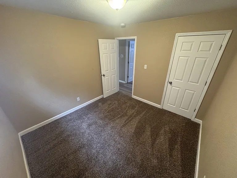 2032 Westgate Dr #5 — Photo 9