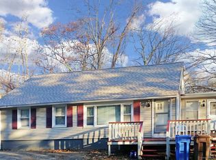 303 E Village Rd, Shelton, CT 06484