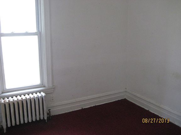 5th image of 21 N 8th Ave