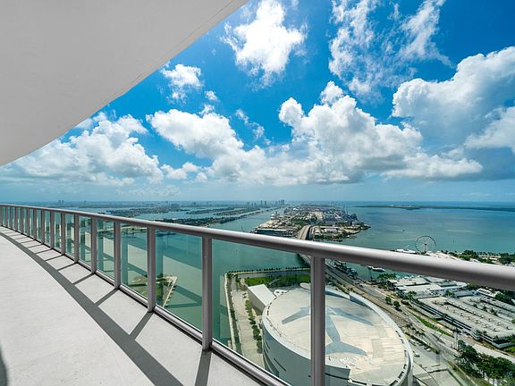 3rd image of 888 Biscayne Blvd APT 5308