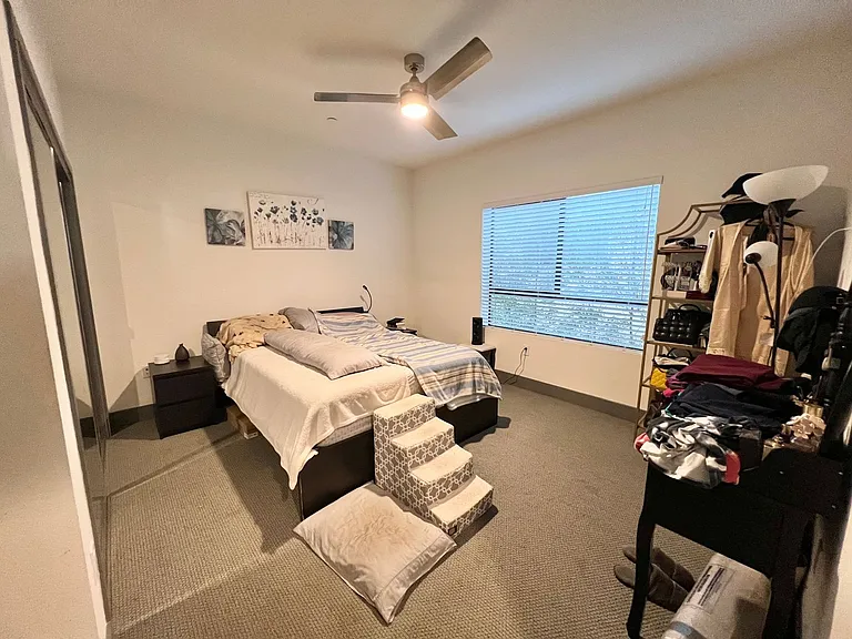 mid374 — Photo 17