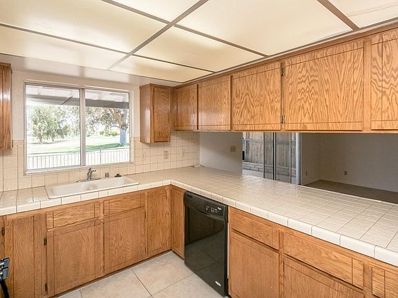 5th image of 2517 Country Club Dr