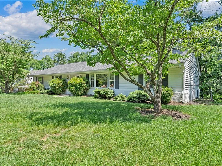 1814 Pelham Dr — Photo 46