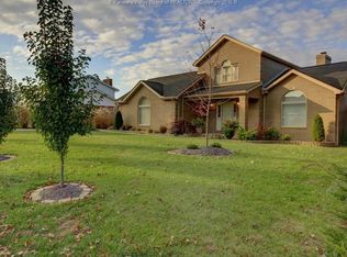 4 Cedar Dr, Hurricane, WV 25526