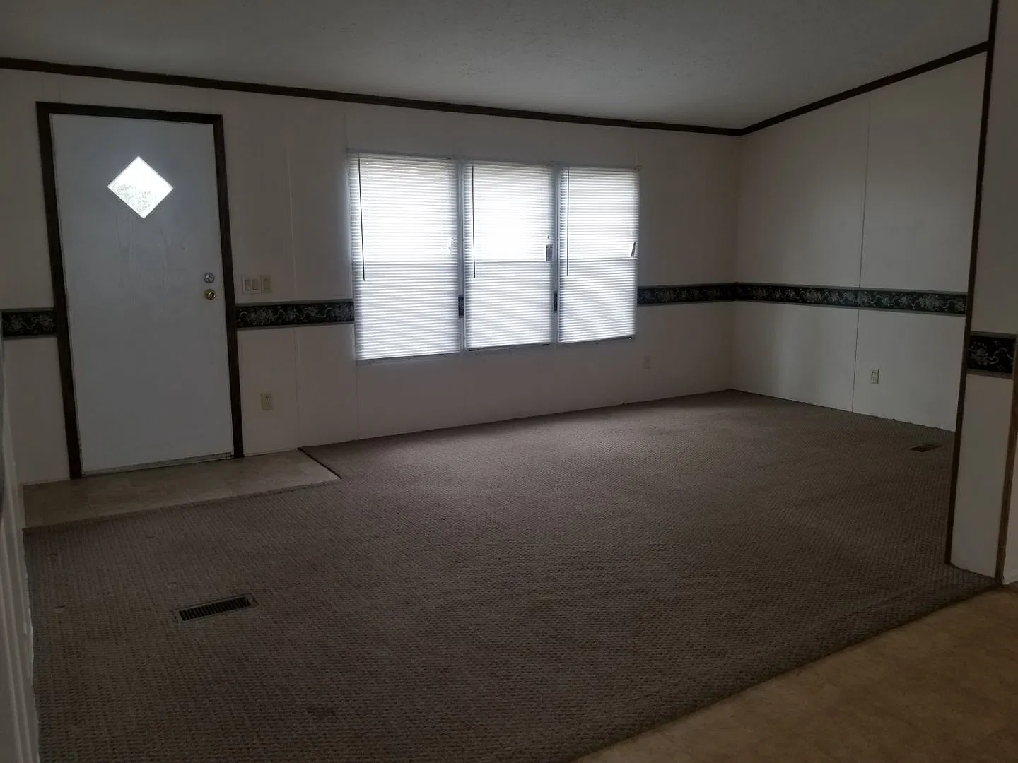 41 Knightingale Lane — Photo 3
