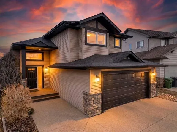60 S Vanson Close, Red Deer, AB T4R 0G9