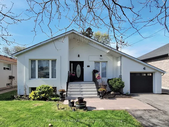 96 Searle Ave, Toronto, ON M3H 4A7