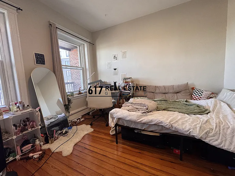 11 Royal St #3 — Photo 17