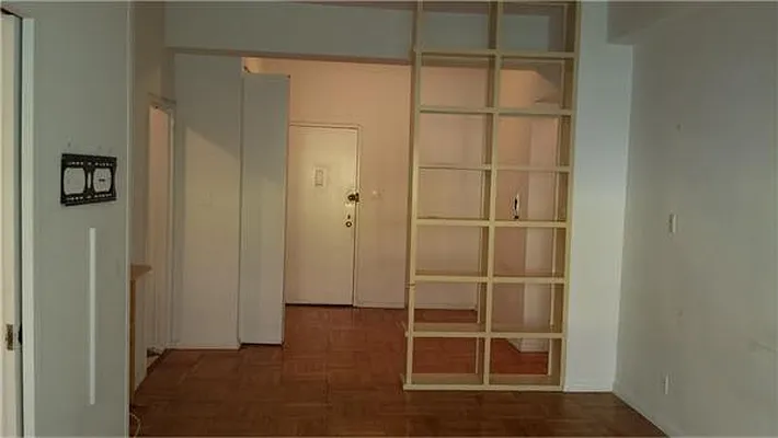 Rented by Bank Neary | media 67