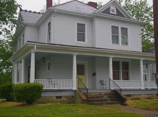 509 Peachtree St, Emporia, VA 23847