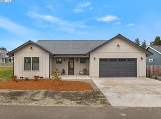 1054 Picture Pl, Gearhart, OR 97138