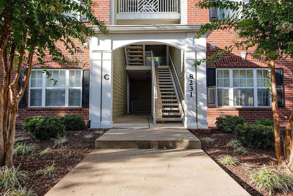 Building Photo - 8231 Lenox Creekside Dr #C-10
