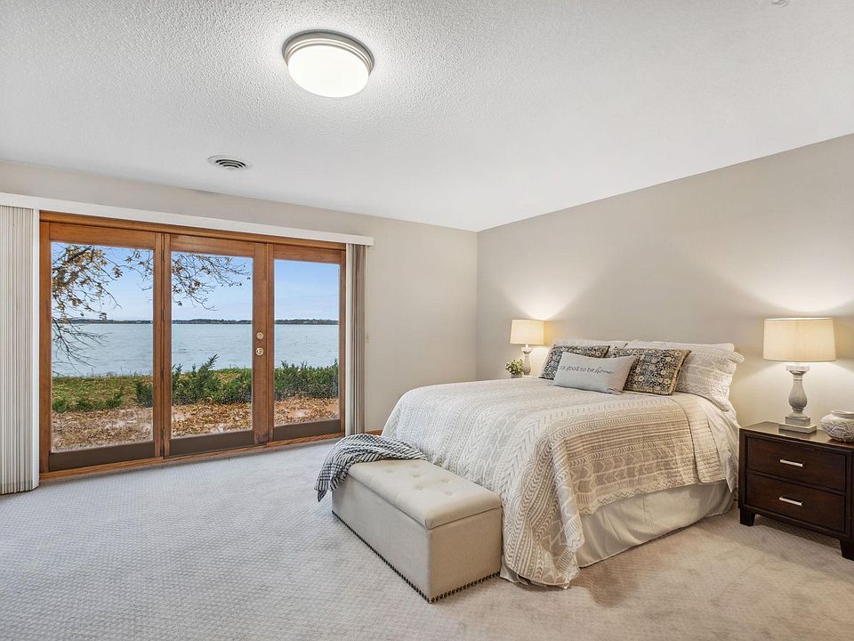 1st image of 2410 Crest Way